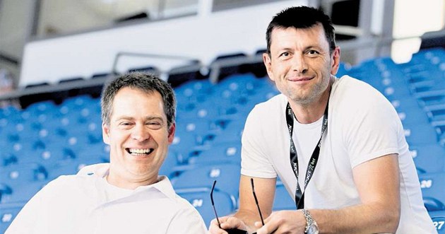 TELEVIZNÍ EXPERTI. Martin Hosták (vlevo) a David Pospíšil se úspěšně prezentují TELEVIZNÍ EXPERTI. Martin Hosták (vlevo) a David Pospíšil se úspěšně prezentují