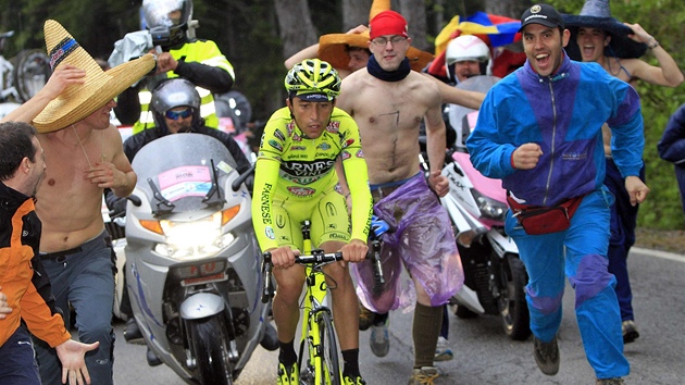 JÉÉÉ. Ital Matteo Rabottini se stal hrdinou 15. etapy cyklistického Gira, v