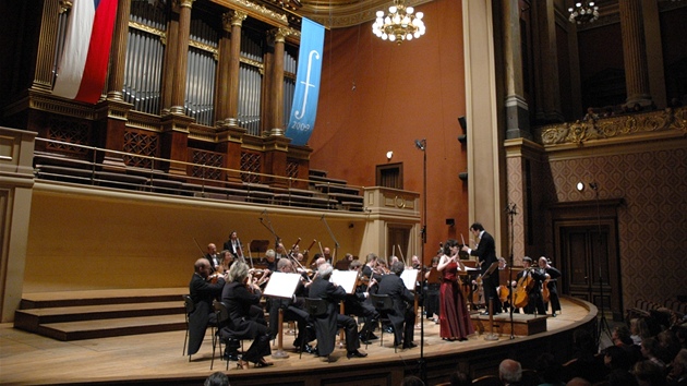 Komorní filharmonie Pardubice Komorní filharmonie Pardubice