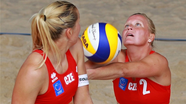 Hana Klapalová (vlevo) a Lenka Háječková Hana Klapalová (vlevo) a Lenka Háječková