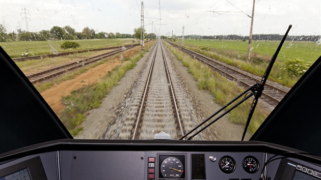 Na zkušebním okruhu ve Velimi se představil nový vlak Leo Express. (24. května Na zkušebním okruhu ve Velimi se představil nový vlak Leo Express. (24. května