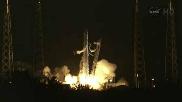 Raketa Falcon 9 odstartpvala s modulem Dragon k vesmírné stanici ISS.