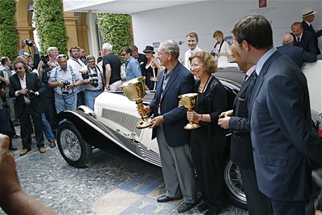 Prestin ocenn Zlat pohr (Coppa D'Oro) letos zskala Alfa Romeo 6C 1750...