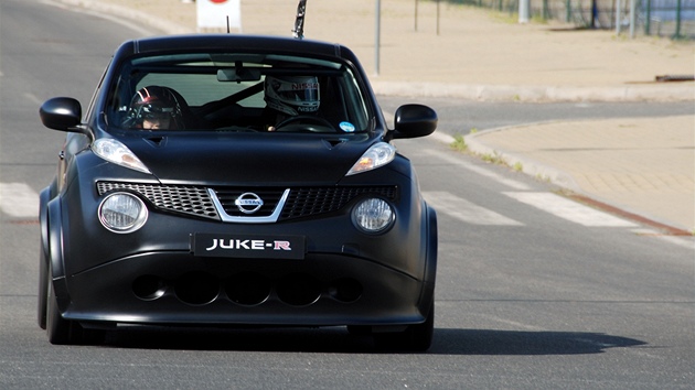 Nissan Juke-R v Praze