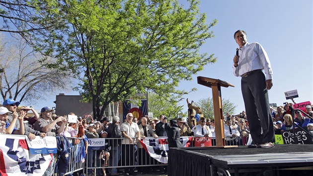 Republiknsk kandidt na prezidenta USA Mitt Romney bhem pedvolebn kampan v Coloradu (29. kvtna 2012)
