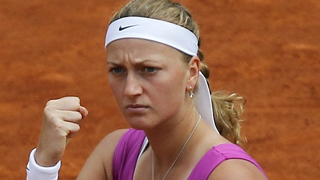 Petra Kvitová se raduje z vítzství v duelu 2. kola Roland Garros s Polkou 