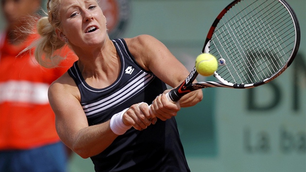 Urszula Radwaská v duelu 2. kola Roland Garros s Petrou Kvitovou.