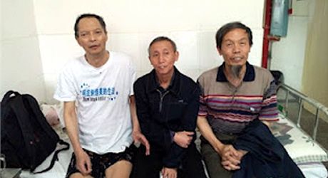 ínský disident Li Wang-jang (vlevo) pózuje na archivním snímku spolen se...