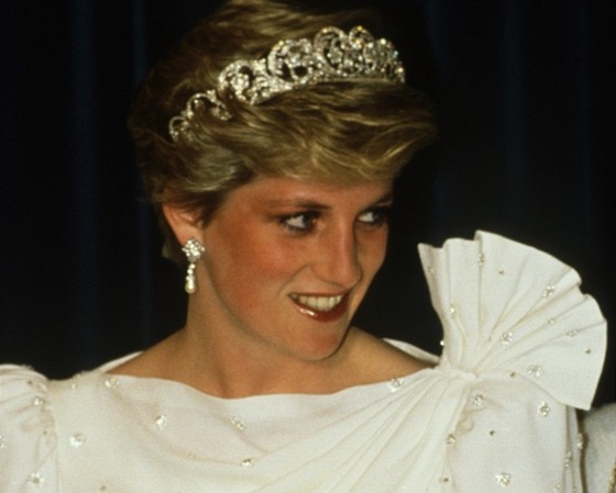 Krásnou tiaru Spencer nosila princezna Diana asto na oficiální píleitosti.