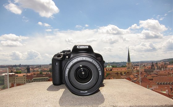Digitální zrcadlovka Canon EOS 650D