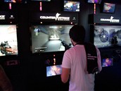 E3 2012 - Counter Strike na PlayStation 3. Nutno však uznat, že PC s klávesnicí E3 2012 - Counter Strike na PlayStation 3. Nutno však uznat, že PC s klávesnicí