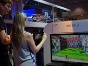 E3 2012 - Na stánku Nintenda byl o vyzkoušení nové konzole WiiU velký zájem. E3 2012 - Na stánku Nintenda byl o vyzkoušení nové konzole WiiU velký zájem.