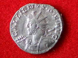 Stbrn mince vyraen ve francouzskm Lyonu, kterou nali archeologov pi...