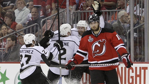 JÁSOT A HOKOST. Hokejisté Los Angeles slaví, i druhé finále Stanley Cupu proti...