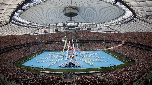 FOTBALOVÉ MISTROVSTVÍ EVROPY JE TU! Zaalo na Národním stadionu ve Varav, kde...