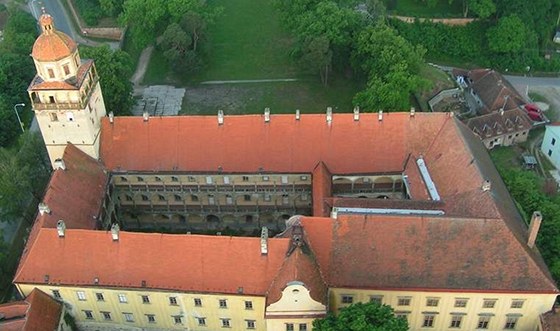 Zámek v Moravském Krumlov s pehledem vyhrál hlasování o památku, kterou by bylo dobré v kraji rychle opravit. Ilustraní snímek