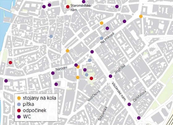 Mapka laviek, WC, ptek a stojan na kola v centru Prahy