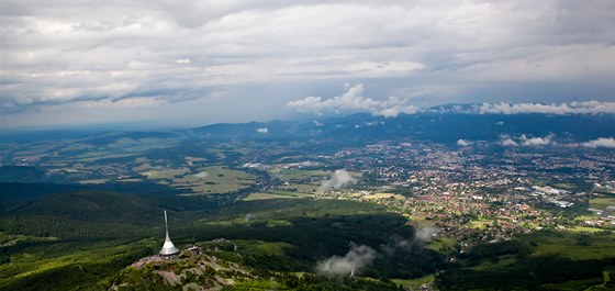 Liberec je zárove nejzadluenjí eským krajským mstem v pepotu na poet obyvatel.