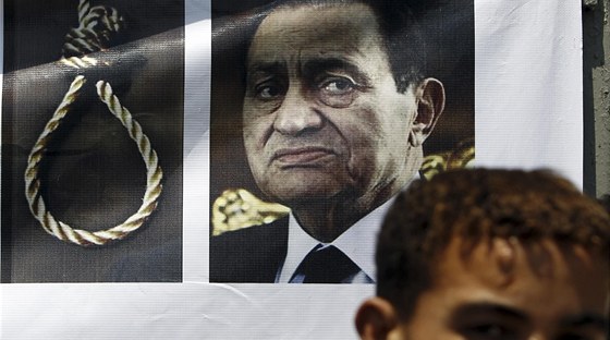 Egypané ve tvrtek protestovali ped ústavním soudem proti dalí kandidatue