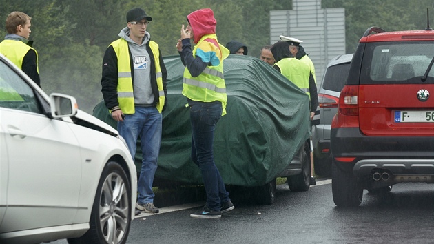 Nehoda na dálnici D5, ve které byly prototypy z Mladé Boleslavi.