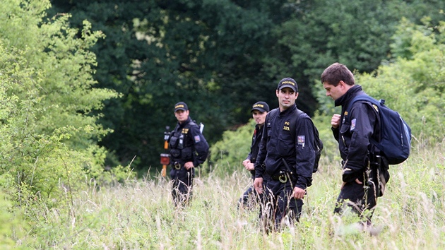 Policie v okolí Bílovic na Uherskohradisku zorganizovala rozsáhlou pátrací...