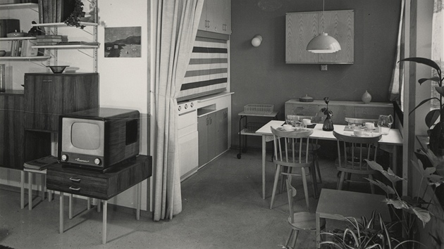 Emanuela Kittrichová, Jaroslav Horný a kol.: Interiéry byt na Invalidovn, 1963