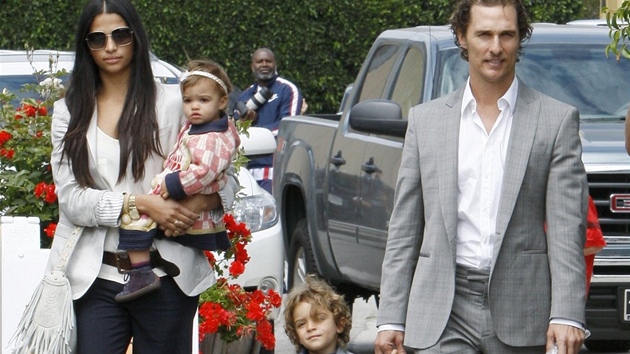 Camila Alvesov, Matthew McConaughey a jejich dti Vida a Levi