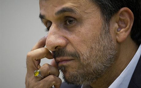 Ahmadíneád moná v ele zem úpln nekoní. Ilustraní foto