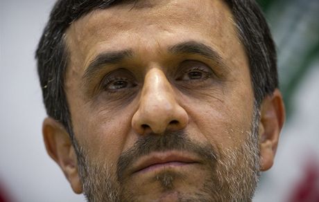 Doba pobytu Mahmúda Ahmadíneáda v prezidentském kesle Íránu se kryje se zákazem hraní pro kdysi nejpopulárnjího herce zem.