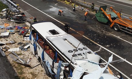 Policie vyetuje nehodu eské autobusu v Chorvatsku, pi ní zahynulo 8 lidí...