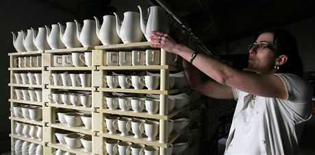 Zamstnanci chodovské porcelánky u mají doplacené srpnové výplaty díky prodeji porcelánu ze zásob. Ilustraní snímek