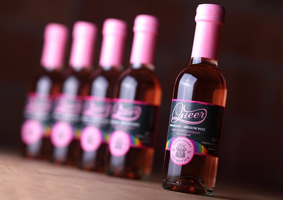 Vinné sklepy Lechovice vytvoily speciální edici rových vín pro homosexuály.
