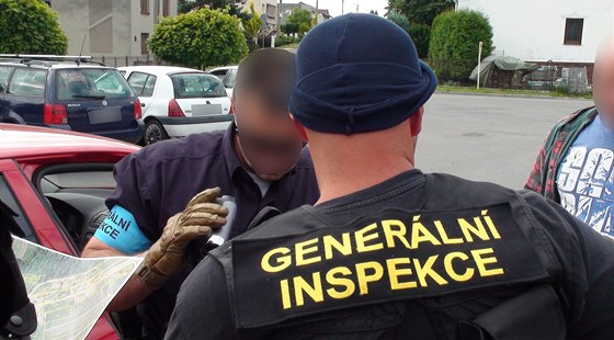 Kriminalisté obvinili eskobudjovického policistu a dalí dva mue z vydírání. (ilustraní snímek)