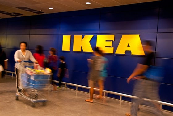 Nejeden obyvatel Thajska se pi pohledu do katalogu Ikea zardl nebo zasmál. Na snímku Ikea v Bangkoku.