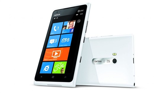 Nokia Lumia 900 se u amerického operátora AT&T prodává velmi dobe