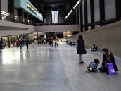 V galerii Tate Modern, sdlc v budov dal bval elektrrny, je a do...