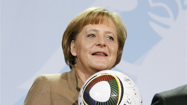 Angela Merkelová je nadená píznivkyn nmecké reprezentace (22. ervna 2012).