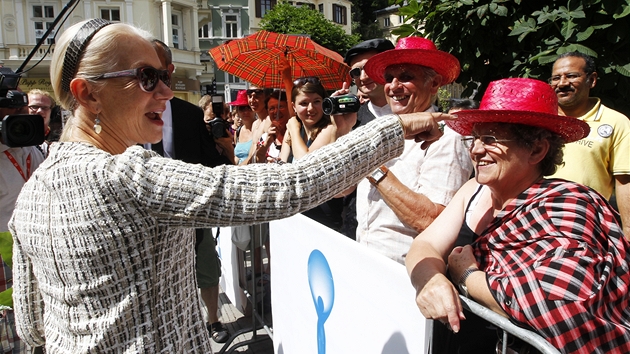 Do djit 47. ronku Mezinrodnho filmovho festivalu v Karlovch Varech pijela 29. ervna britsk hereka Helen Mirrenov. 