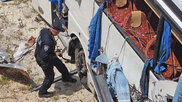 Policie vyetuje nehodu esk autobusu v Chorvatsku, pi n zahynulo 8 lid (23. ervna 2012)