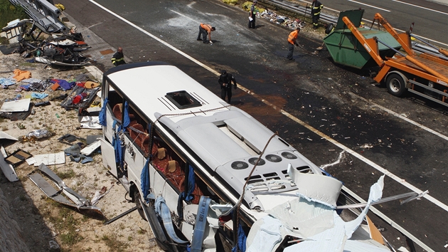 Policie vyetuje nehodu eské autobusu v Chorvatsku, pi ní zahynulo 8 lidí...