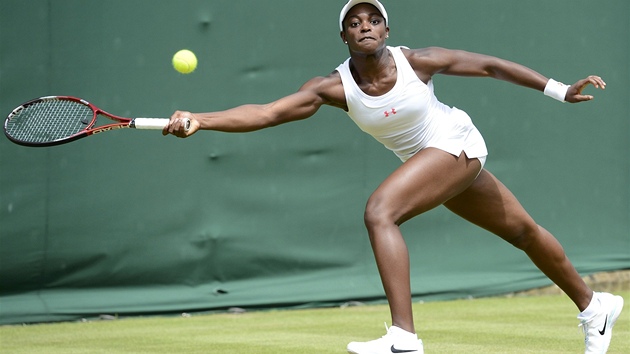 AMERICKÝ TALENT. Sloane Stephensová bojovala v utkání druhého kola Wimbledonu s