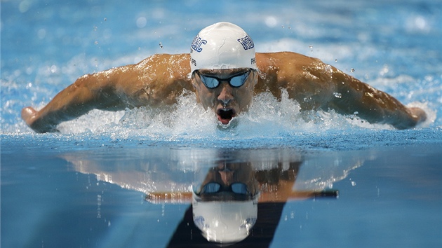 PORTRÉT PLAVECKÉHO GÉNIA. Michael Phelps pi americké olympijské kvalifikaci v