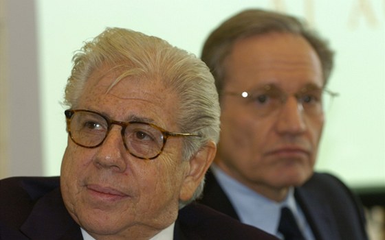 Dva nkdejí paráci, jejich cesty se rozely. Vlevo Carl Bernstein, vpravo