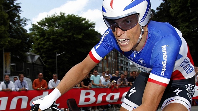 FRANCOUZSKÁ NADJE. Sylvain Chavanel na trati úvodní asovky Tour de France.