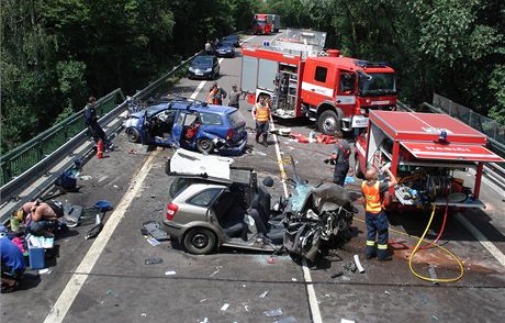 Hroziv vypadající nehoda s tragickými následky mezi Zámrskem a Týnikem na...