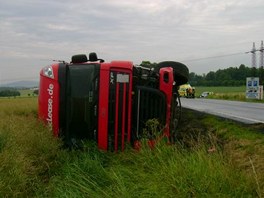 U Havlkova Brodu se srazil kamion s osobnm automobilem. idie auta museli