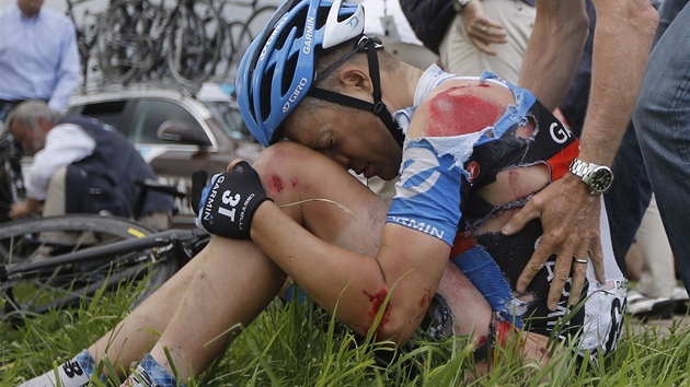 Americký cyklista Tom Danielson se zapletl do hromadné kolize v 6. etapě Tour Americký cyklista Tom Danielson se zapletl do hromadné kolize v 6. etapě Tour