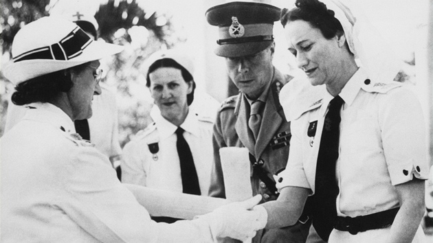 Wallis Simpsonová pomáhala za druhé svtové války jako dobrovolnice v erveném