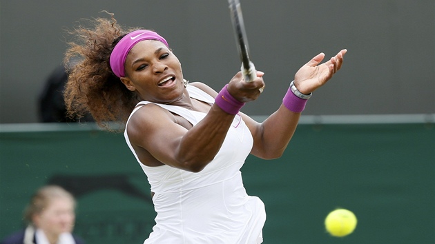TE. Serena Williamsová v osmifinále Wimbledonu proti Jaroslav vedovové.