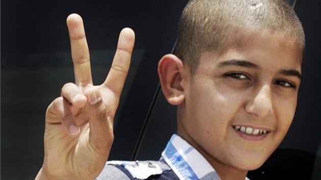 Jedenctilet Al Hassan pi proputn z bahrajnskho vzen